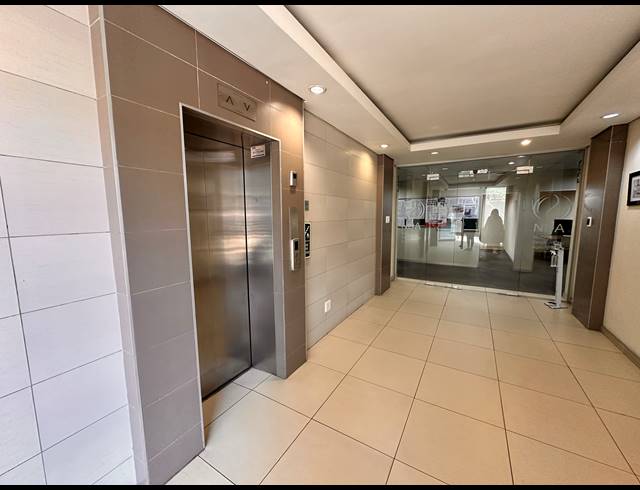 686M² OFFICE TO LET IN PARKTOWN